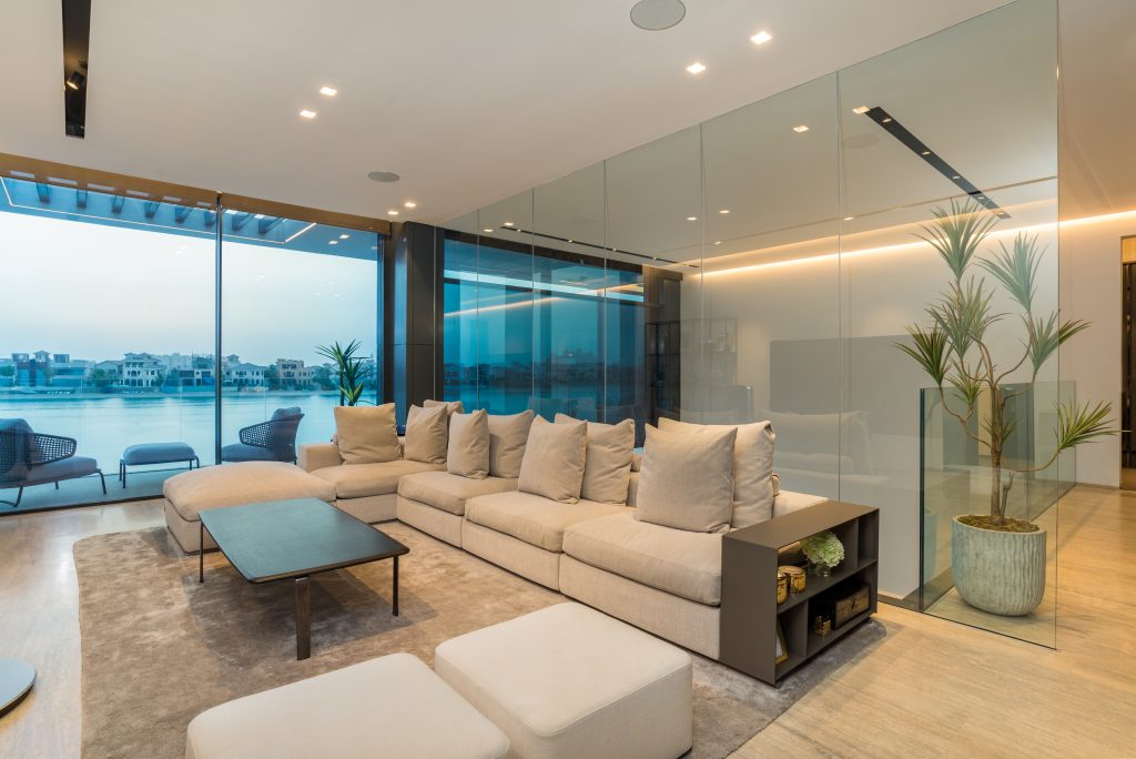 8 – Family Room